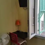 فندق إيفيليا *