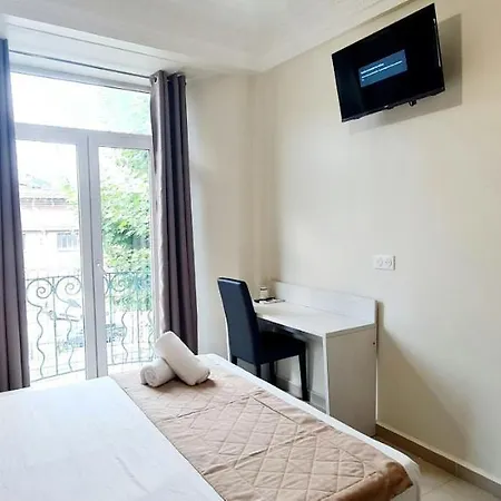 Hotel Evelia *