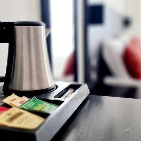 Evelia Hotel