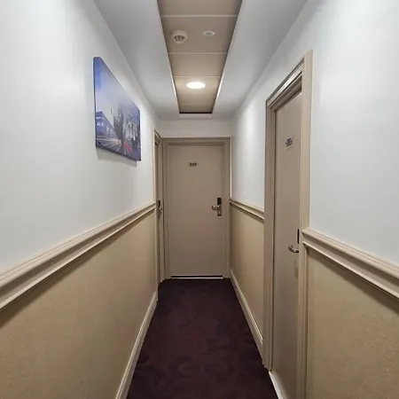 Hotel Evelia *