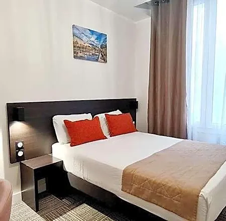 Evelia Hotel