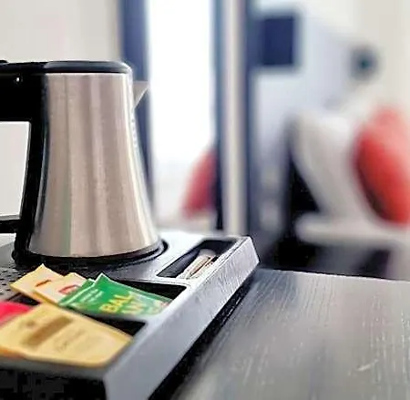 Evelia Hotel