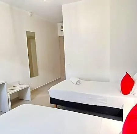 Evelia Hotel
