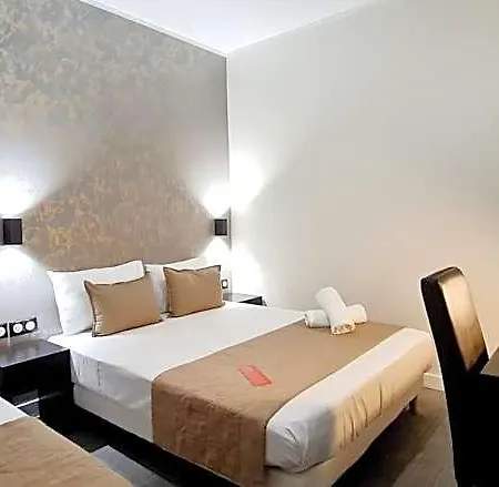 Hotel Evelia *