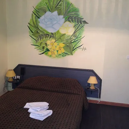 Evelia Hotel