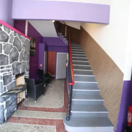 Evelia Hotel *