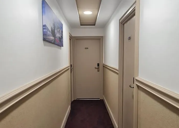 Hotel Evelia *