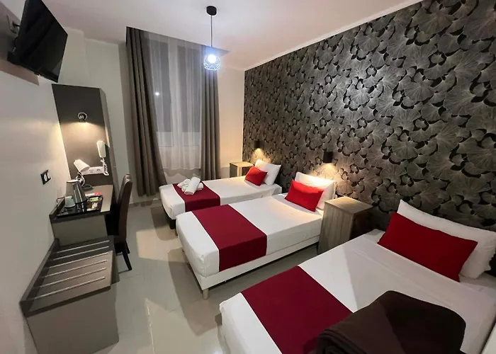 Evelia Hotel