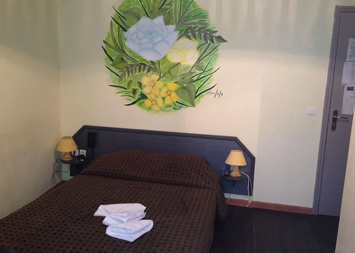 Evelia Hotel